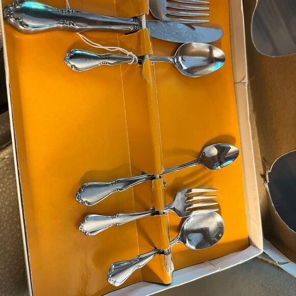 Oneida youthware 6 piece progress set - Picture 7 of 7